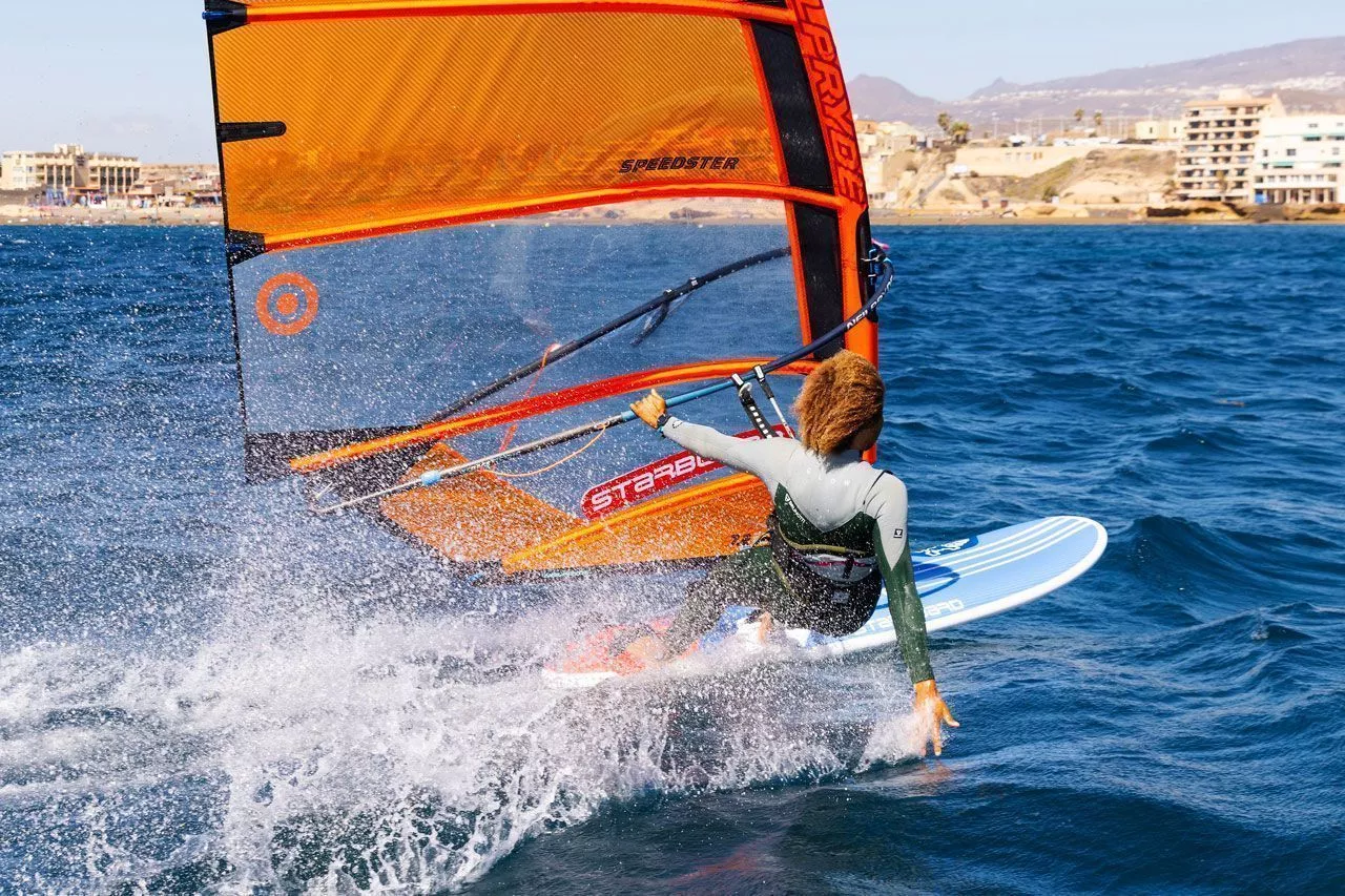 Доска для виндсерфинга Starboard Carve Starlite Carbon 109 (2025) вид 15