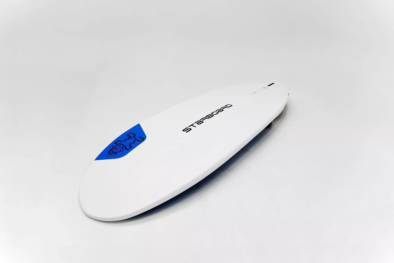 Доска для виндсерфинга Starboard Carve Starlite Carbon 139 (2025) вид 3