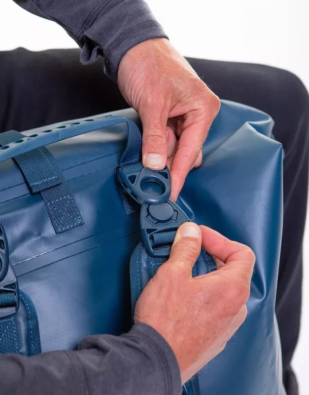 Гермомешок  60 литров RED ORIGINAL Roll Top Dry Bag V2 вид 3