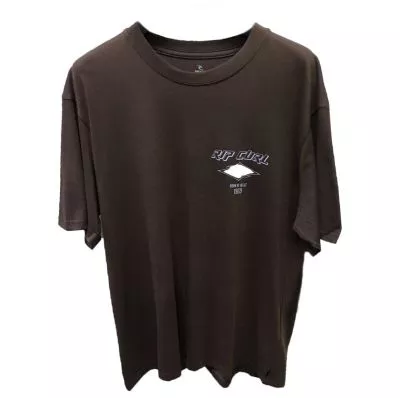 Essential tee shop