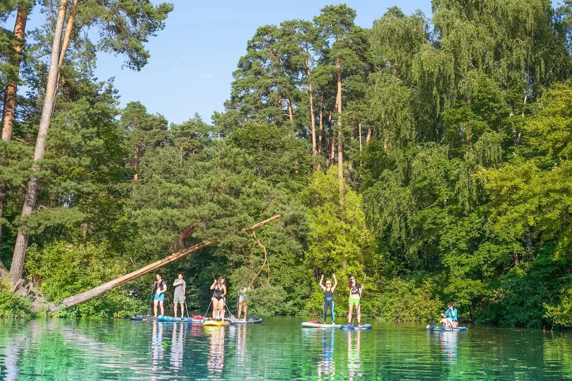 Бездонное озеро в Москве.jpg