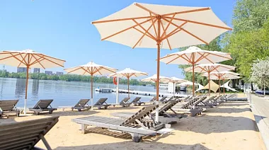 Закрытие пляжного сезона в Royal Bar 