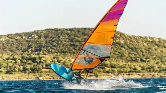 Парус для виндсерфинга Neilpryde Speedster С2, размер 7.7 вид 6