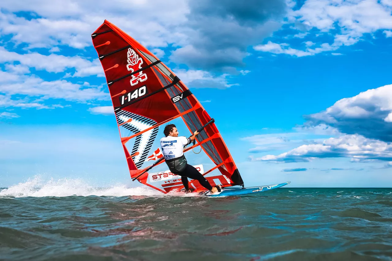 Sonic Speed Starboard windsurfing.jpg Sonic Speed Starboard windsurfing.jpg
